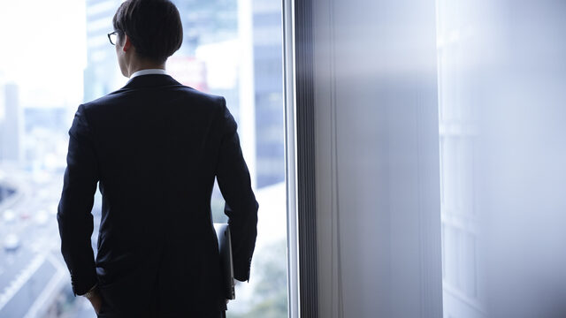 日高靖仁ってどんな人?