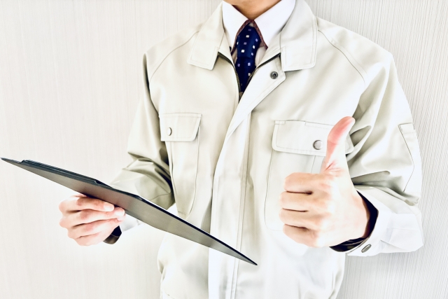 作業着を着た男性